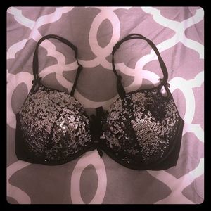 Gorgeous Plunge Victoria’s Secret sequin bra